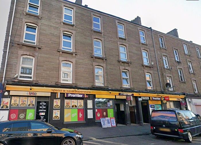 3 Bedroom Flat To Rent In Strathmartine Road, East End, Dundee, DD3