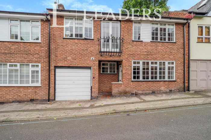 2 Bedroom Town House To Rent In Castle Mews, NG7