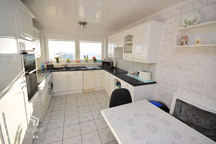 2 Bedroom Flat For Sale In Flat, Royal Beach Court, North Promenade, Lytham St. Annes, Lancashire, FY8