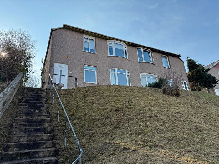 3 Bedroom Flat To Rent In Montford Avenue, Kings Park, G44