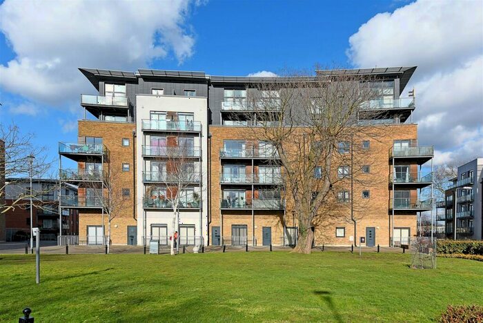 Apartment To Rent In Catalpa Court, London, SE13
