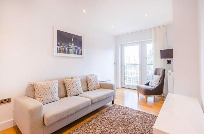 2 Bedroom Flat To Rent In Fairthorn Road, Charlton, London, SE7