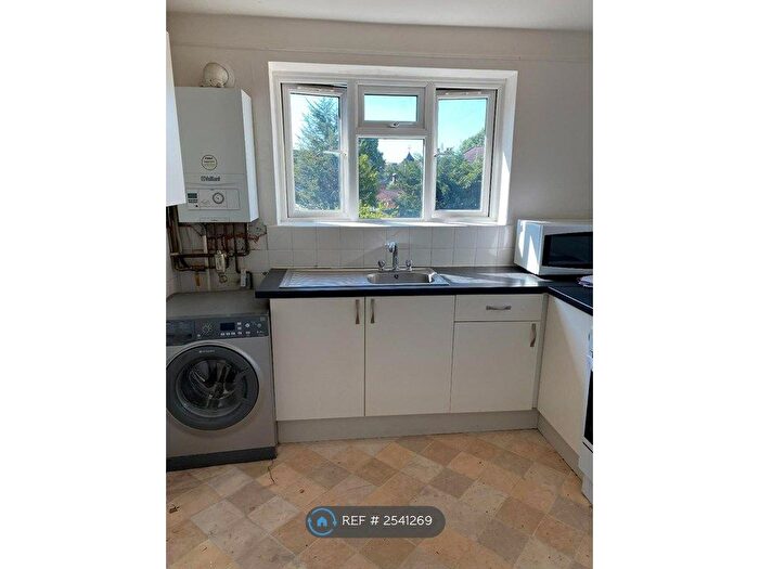 2 Bedroom Maisonette To Rent In Greenford Road, Greenford, UB6