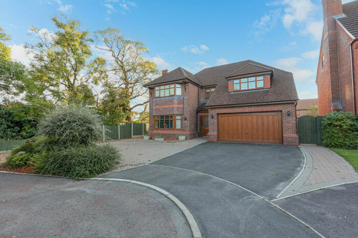 5 Bedroom Detached House For Sale In Crofts Drive, Lancashire, PR2