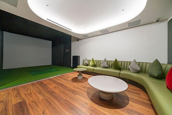 1 Bedroom Flat For Sale In Lincoln Apartments, Fountain Park Way, London, W12