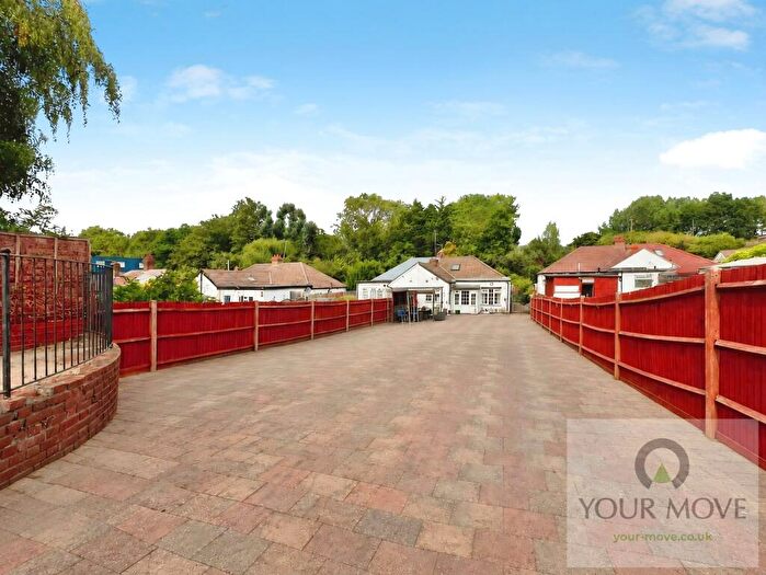 2 Bedroom Bungalow For Sale In Old Maidstone Road, Sidcup, DA14