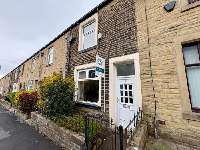 2 Bedroom Terraced House For Sale In Cross Street, Briercliffe, Burnley, BB10