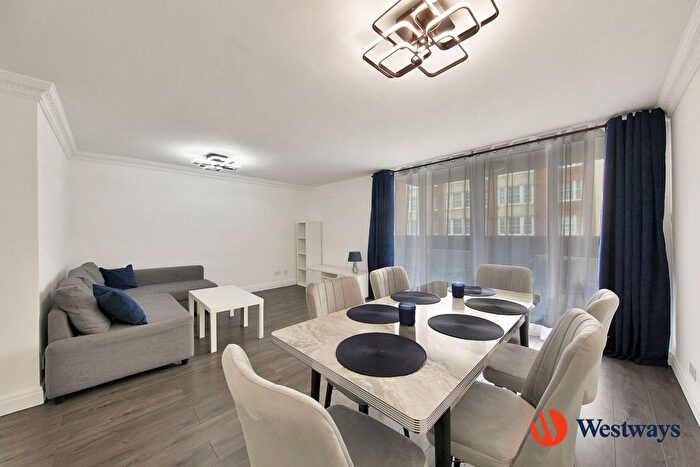 2 Bedroom Flat To Rent In Queensway, Hyde Park, W2