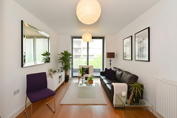 1 Bedroom Flat For Sale In Agnes George Walk, Connaught Heights, E16