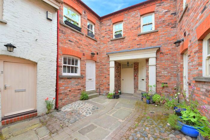 1 Bedroom Flat To Rent In Fossgate, York, YO1