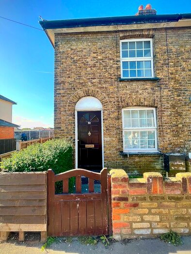 2 Bedroom End Of Terrace House To Rent In Mill Road, Maldon, CM9