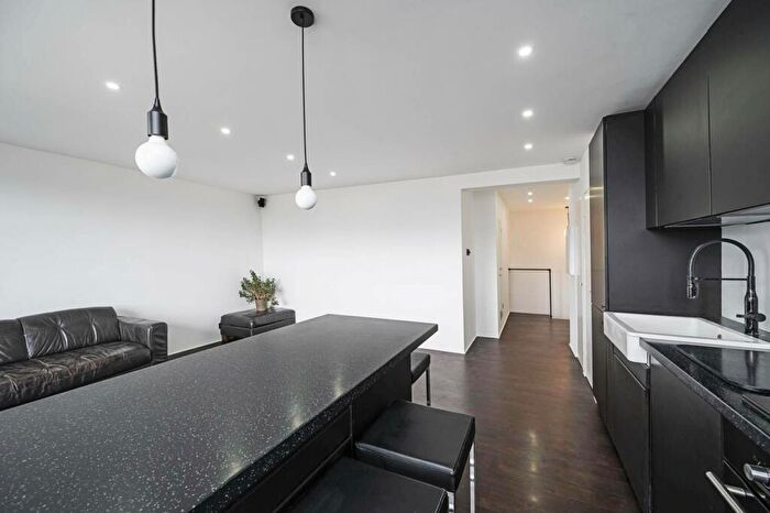 2 Bedroom Flat For Sale In Fern Street, Bow, London, E3