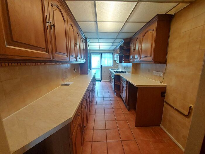 4 Bedroom Terraced House To Rent In Hertford Road, IG2