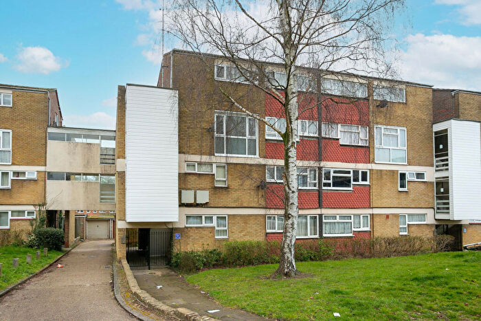 3 Bedroom Flat To Rent In Fennycroft Road, , Hemel Hempstead, HP1
