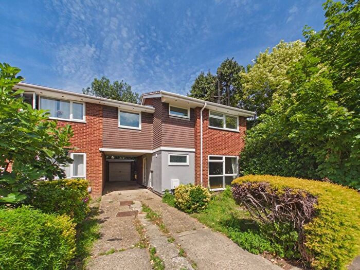 4 Bedroom Link Detached House To Rent In Bridgefield Close, Colchester, Essex, CO4