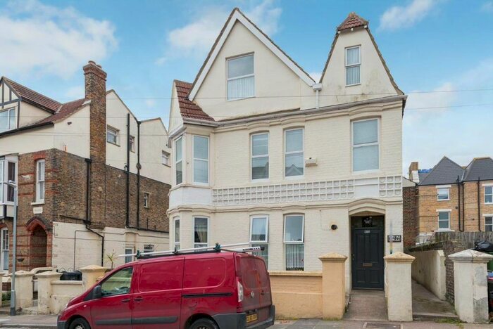 1 Bedroom Flat To Rent In Albert Road, Ramsgate, CT11