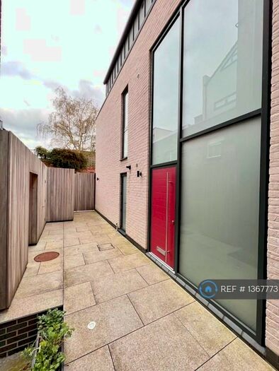 4 Bedroom End Of Terrace House To Rent In Alfred Hill, Bristol, BS2