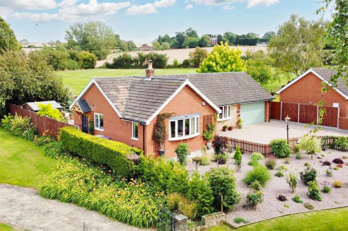 3 Bedroom Detached Bungalow For Sale In Thackers Lane, Tathwell, Louth, LN11