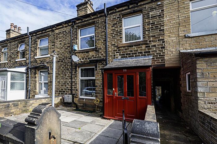3 Bedroom Terraced House For Sale In Church Avenue, Crosland Moor, Huddersfield, HD4