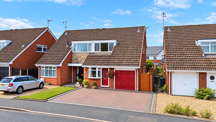 3 Bedroom Semi Detached House For Sale In Belbroughton Road, Stourbridge, DY8