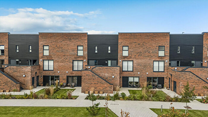 3 Bedroom Flat For Sale In Festival Court, Pacific Quay, G51
