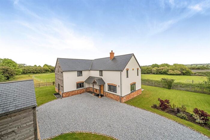 5 Bedroom Detached House For Sale In Blisworth Arm, Blisworth, NN7