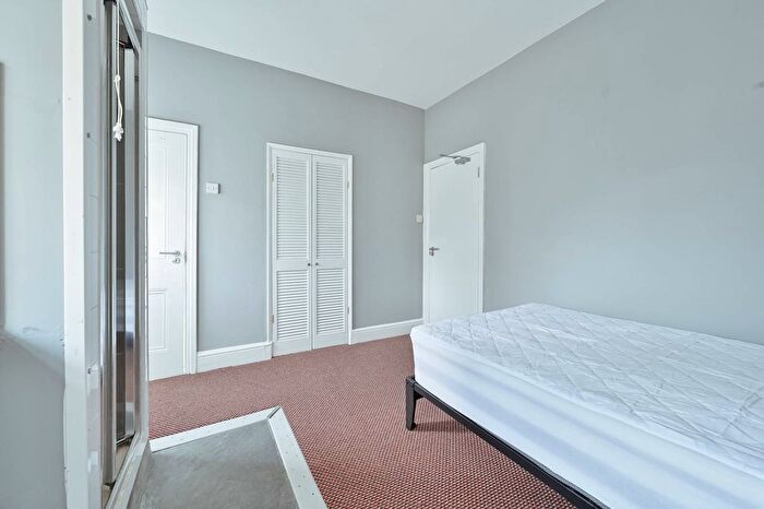 Studio To Rent In Bushey, Bushey, WD23