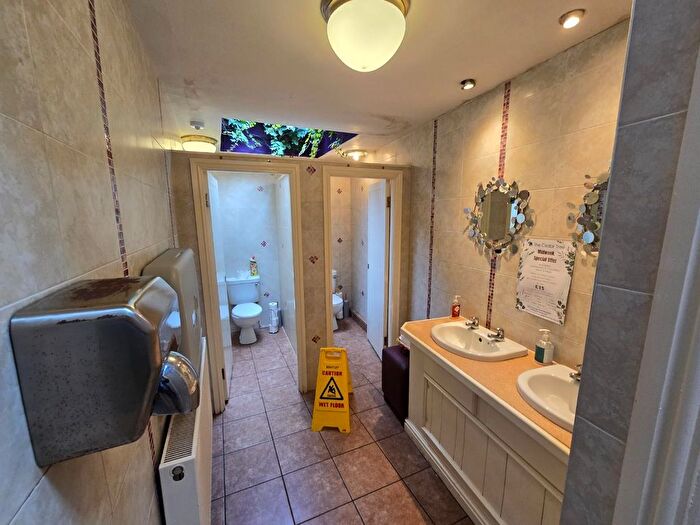 8 Bedroom Property For Sale In Cedar Tree Haugh Fold, Newhey, Rochdale, OL16