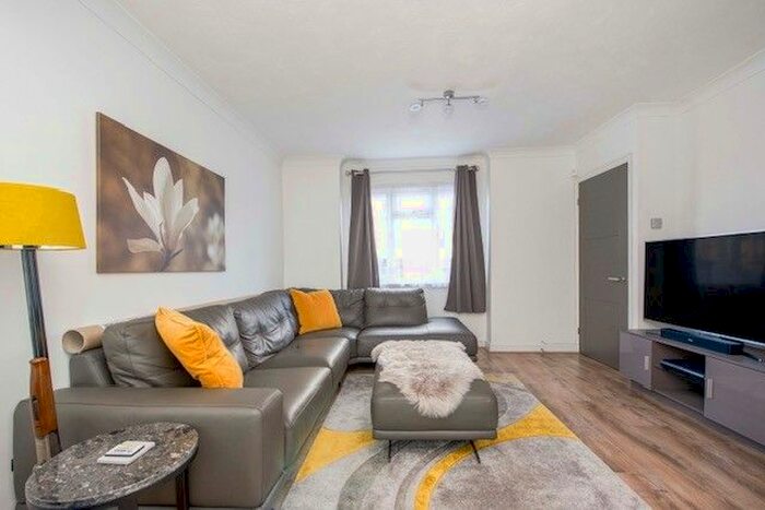 2 Bedroom Terraced House To Rent In Snowden Avenue, Uxbridge, UB10