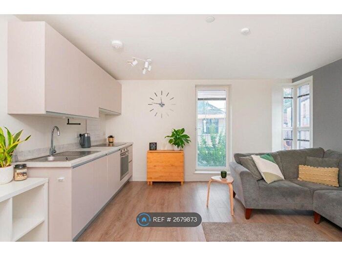 1 Bedroom Flat To Rent In Stokes Croft, Bristol, BS2