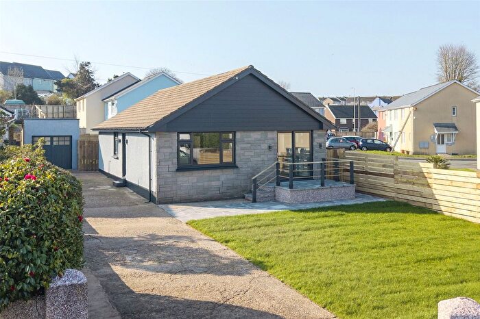2 Bedroom Bungalow For Sale In Silverstream Drive, Hakin, Milford Haven, SA73