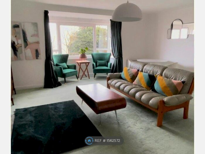 2 Bedroom Flat To Rent In Kingsway, Cleethorpes, DN35