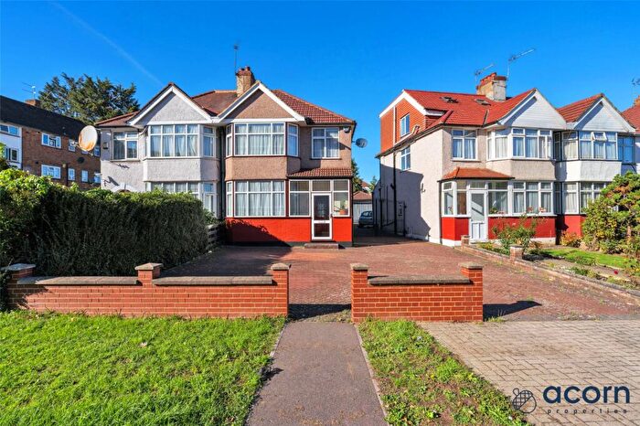3 Bedroom Semi-Detached House For Sale In Rushgrove Avenue, Colindale, London, NW9