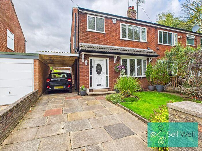 3 Bedroom Semi-Detached House For Sale In Mayhill Drive, Worsley, Manchester, M28