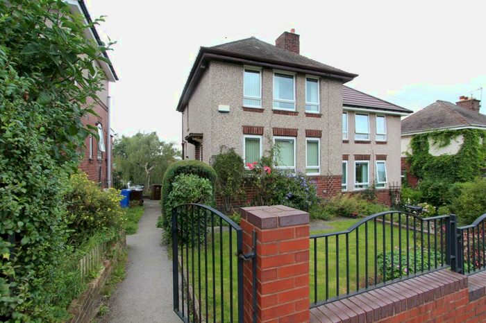 3 Bedroom Semi-Detached House To Rent In Thornborough Road, Sheffield, S2