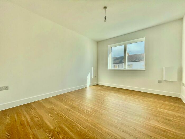 2 Bedroom Apartment To Rent In Ainsworth Court, Canterbury Street, Gillingham, ME7