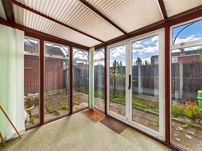 2 Bedroom Bungalow For Sale In Lea Close, Braintree, Essex, CM7