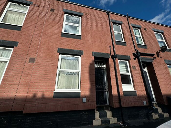 1 Bedroom Flat To Rent In Recreation Crescent, Leeds, LS11