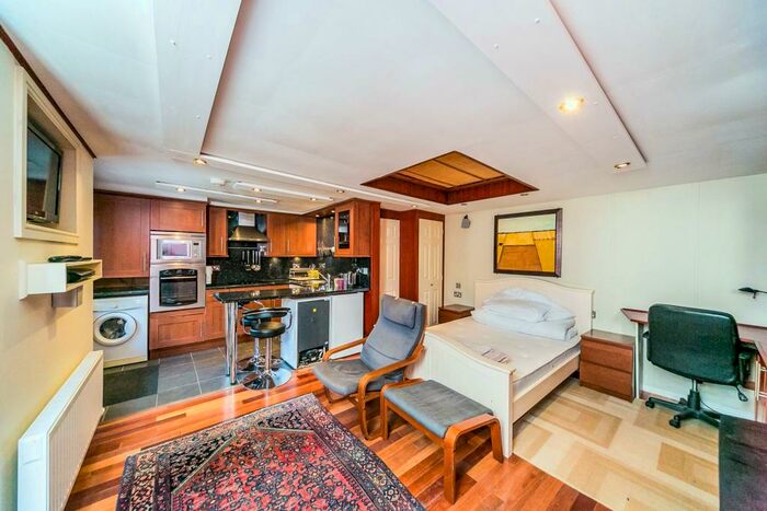 Studio To Rent In Collis Street, Reading, RG2