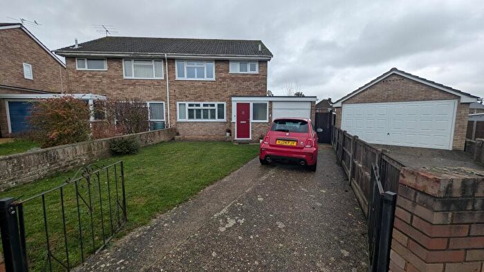 3 Bedroom Semi Detached House To Rent In Magnolia Close, Andover, Hampshire, SP10