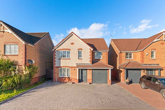 4 Bedroom Detached House For Sale In Badger Meadows, Broxburn, EH52