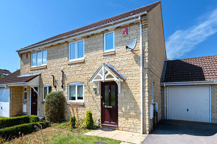 3 Bedroom Semi-Detached House For Sale In Bradford On Avon, BA15