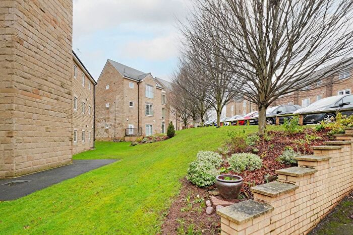 2 Bedroom Flat For Sale In Grenoside Grange Close, Grenoside, Sheffield, S35
