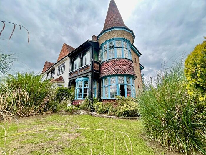 3 Bedroom House For Sale In Marine Parade, Leigh-On-Sea, Essex, SS9