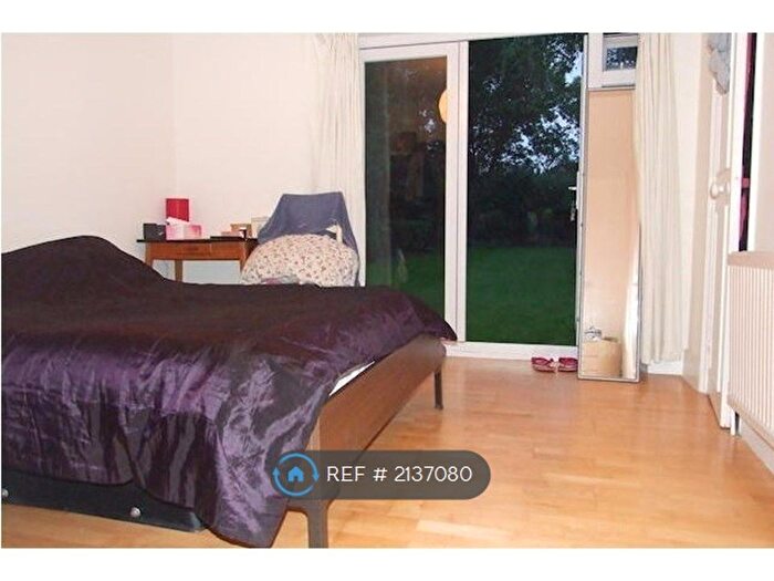 1 Bedroom Flat To Rent In Blakesley Avenue, London, W5