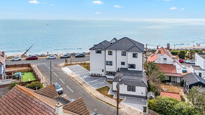2 Bedroom Flat For Sale In Cliff Parade, Walton On The Naze, CO14