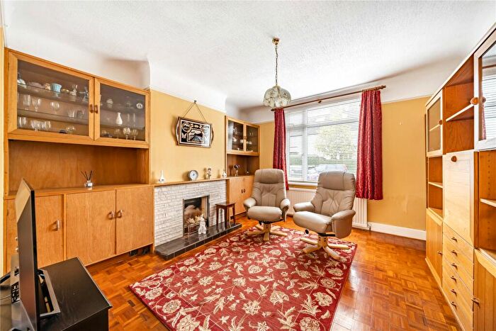 3 Bedroom Terraced House For Sale In Dawson Road, Kingston Upon Thames, KT1