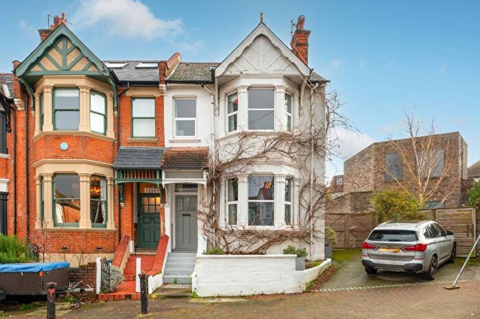 5 Bedroom House To Rent In Kings Road, Willesden, London, NW10