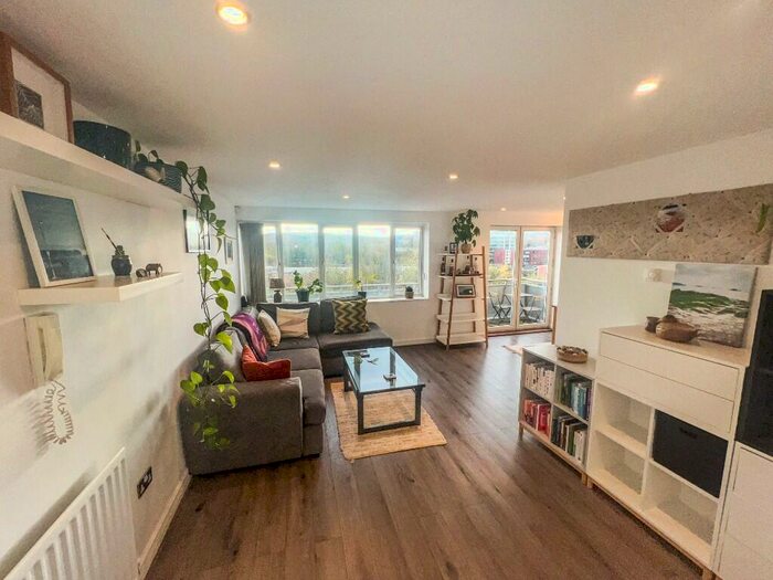 2 Bedroom Apartment To Rent In High Quay, City Road, Newcastle Upon Tyne, NE1