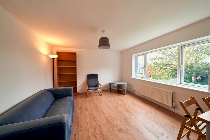 3 Bedroom Flat To Rent In Wilkinson Street, Sheffield, S10
